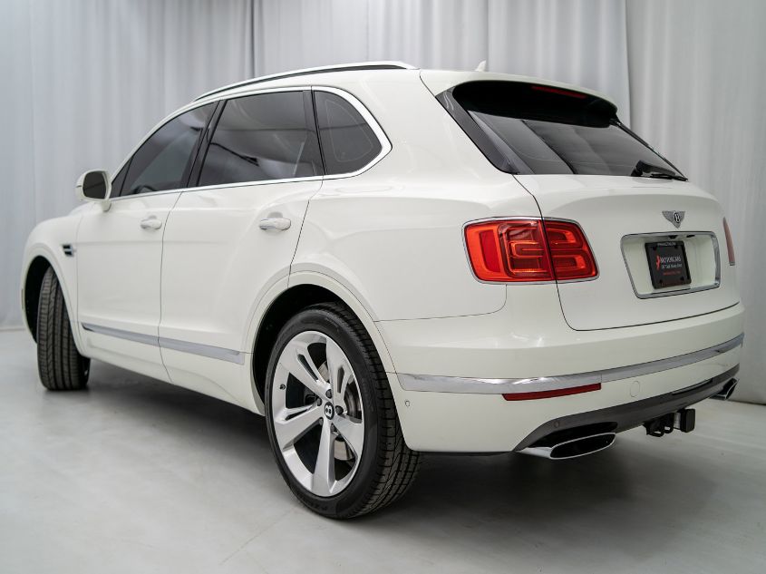 2018 BENTLEY BENTAYGA W12 SIGNATURE SJAAC4ZV7JC017459