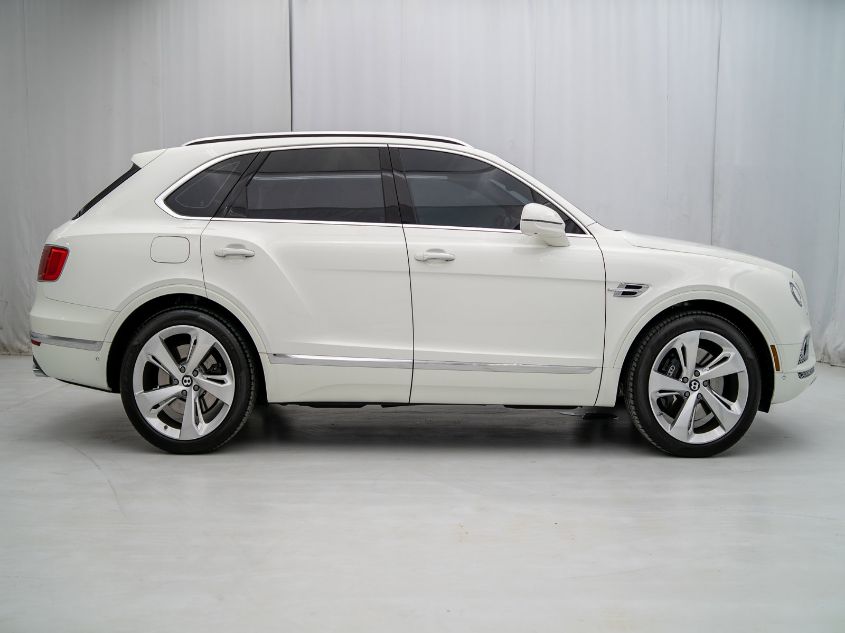 2018 BENTLEY BENTAYGA W12 SIGNATURE SJAAC4ZV7JC017459
