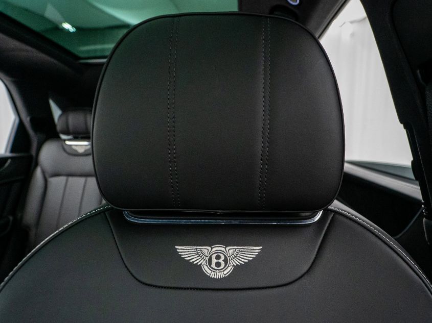 2018 BENTLEY BENTAYGA W12 SIGNATURE SJAAC4ZV7JC017459