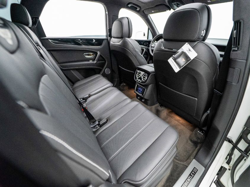 2018 BENTLEY BENTAYGA W12 SIGNATURE SJAAC4ZV7JC017459