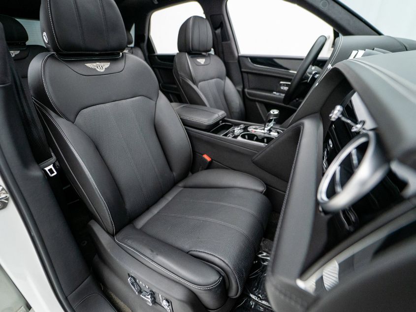 2018 BENTLEY BENTAYGA W12 SIGNATURE SJAAC4ZV7JC017459