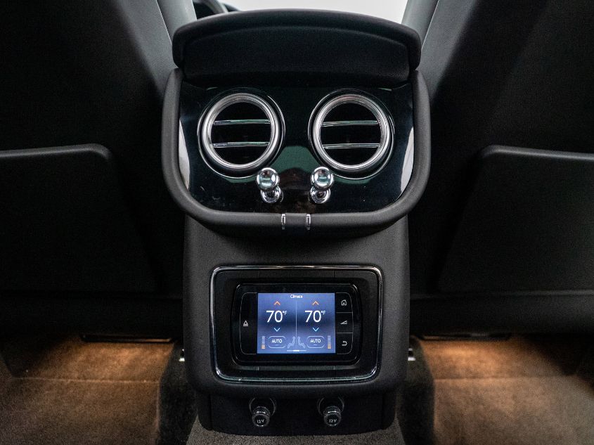 2018 BENTLEY BENTAYGA W12 SIGNATURE SJAAC4ZV7JC017459