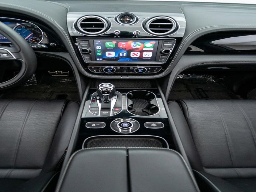 2018 BENTLEY BENTAYGA W12 SIGNATURE SJAAC4ZV7JC017459