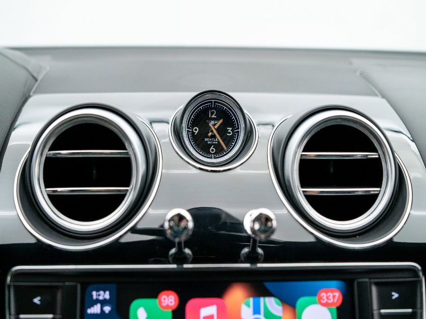 2018 BENTLEY BENTAYGA W12 SIGNATURE SJAAC4ZV7JC017459
