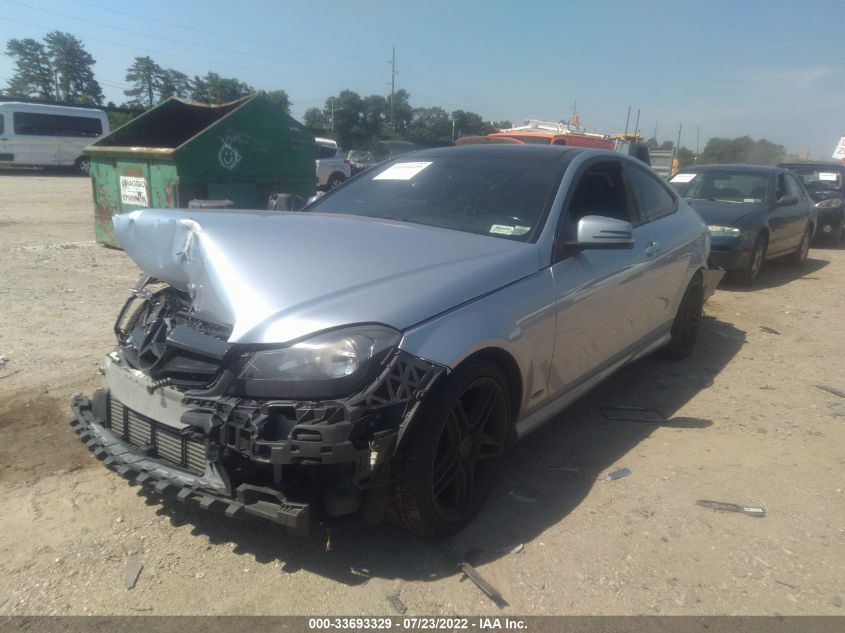 2013 MERCEDES-BENZ C 250 WDDGJ4HB1DG037442