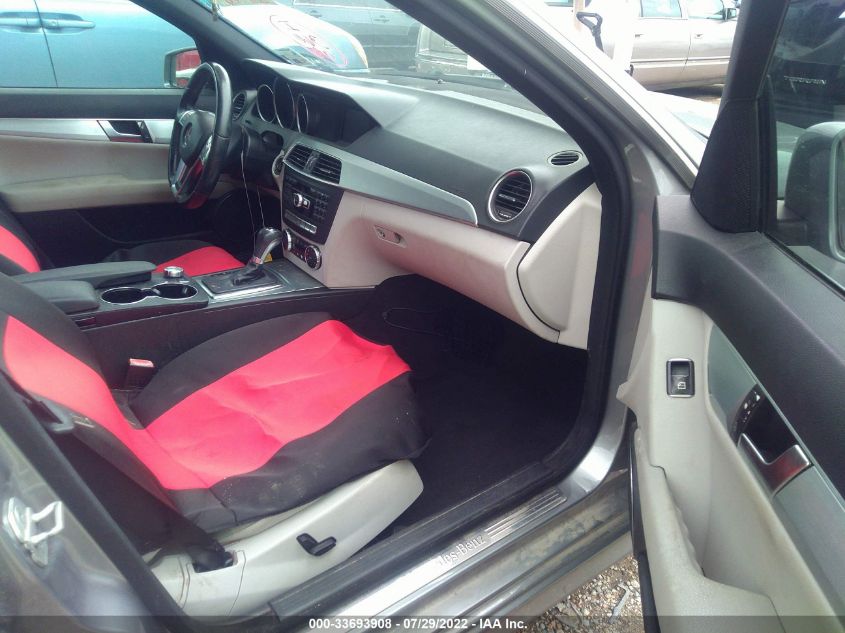 2014 MERCEDES-BENZ C-CLASS C 250 WDDGF4HB8EA939110