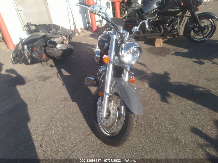 2022 SUZUKI VL800 M/TM JS1VS55AXN7100436