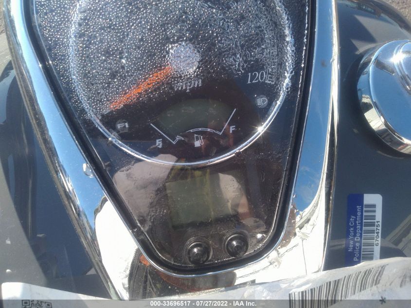 2022 SUZUKI VL800 M/TM JS1VS55AXN7100436