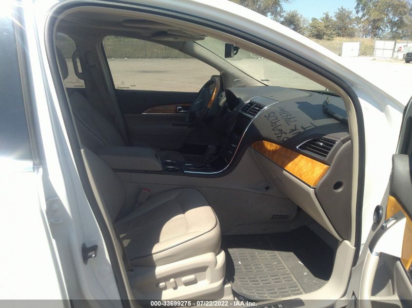 2013 LINCOLN MKX 2LMDJ6JK0DBL42411