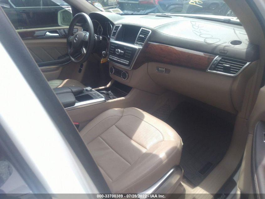 2015 MERCEDES-BENZ GL-CLASS GL 550 4JGDF7DEXFA540470