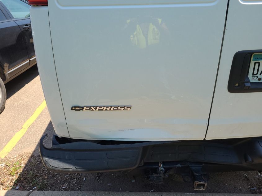2019 CHEVROLET EXPRESS G2500 1GCWGAFP6K1367515