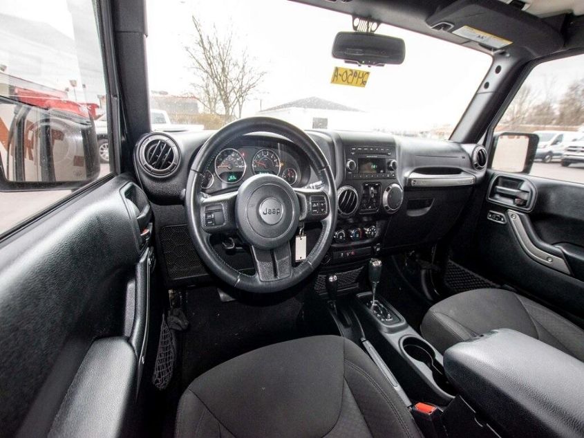 2018 JEEP WRANGLER JK UNLIMITED SPORT S 1C4HJWDG5JL938392