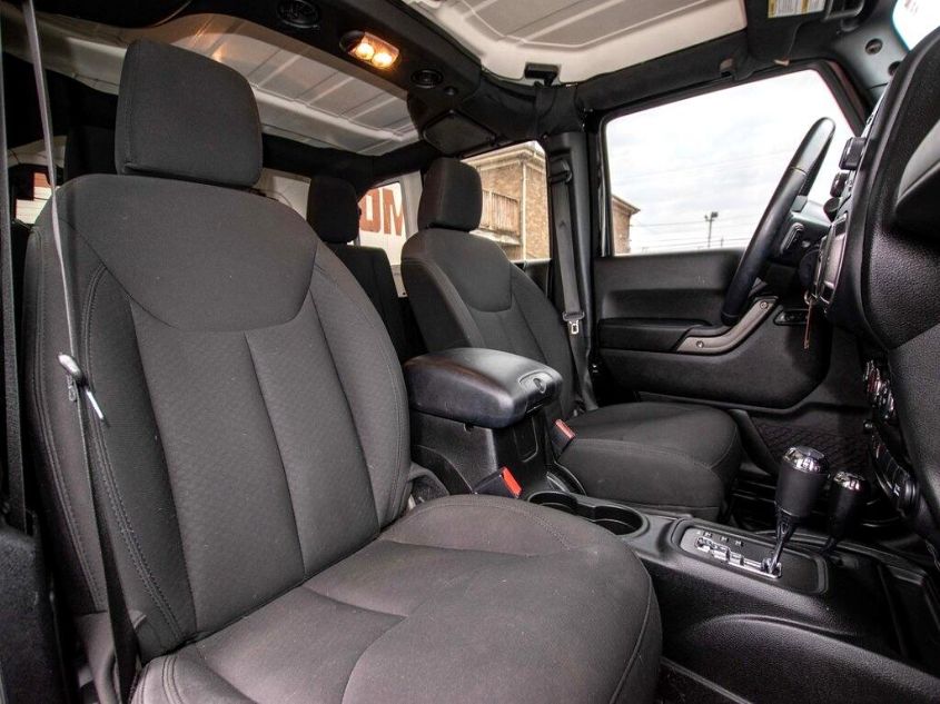 2018 JEEP WRANGLER JK UNLIMITED SPORT S 1C4HJWDG5JL938392