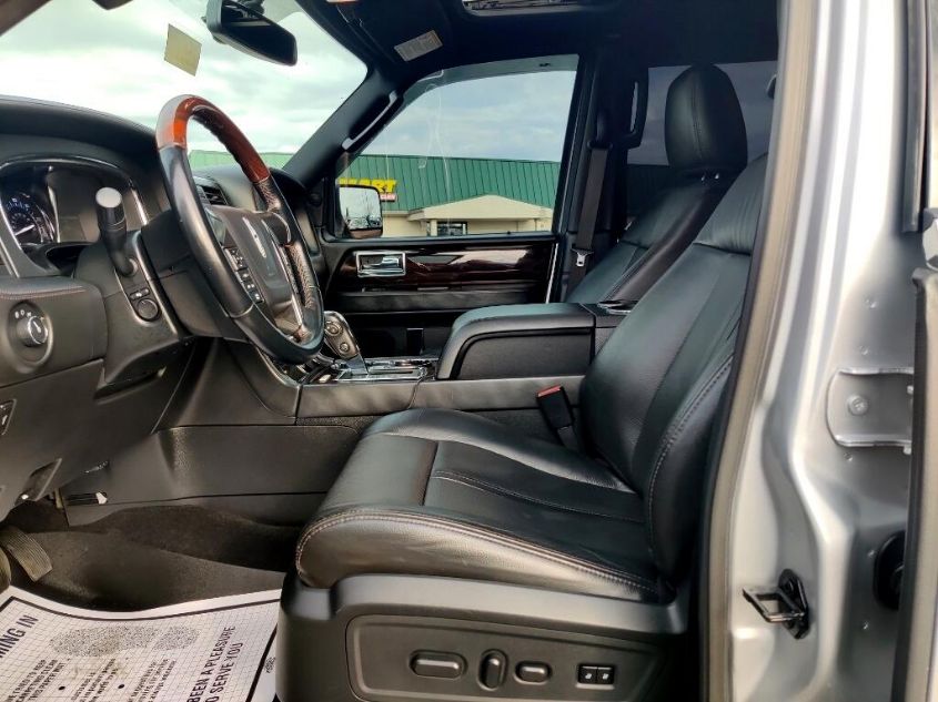2017 LINCOLN NAVIGATOR RESERVE 5LMJJ2LT8HEL01903