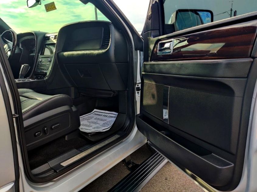 2017 LINCOLN NAVIGATOR RESERVE 5LMJJ2LT8HEL01903