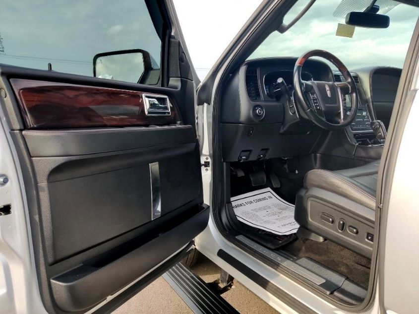 2017 LINCOLN NAVIGATOR RESERVE 5LMJJ2LT8HEL01903