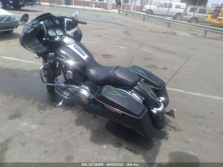 2015 HARLEY-DAVIDSON FLTRX ROAD GLIDE 1HD1KHM18FB671525