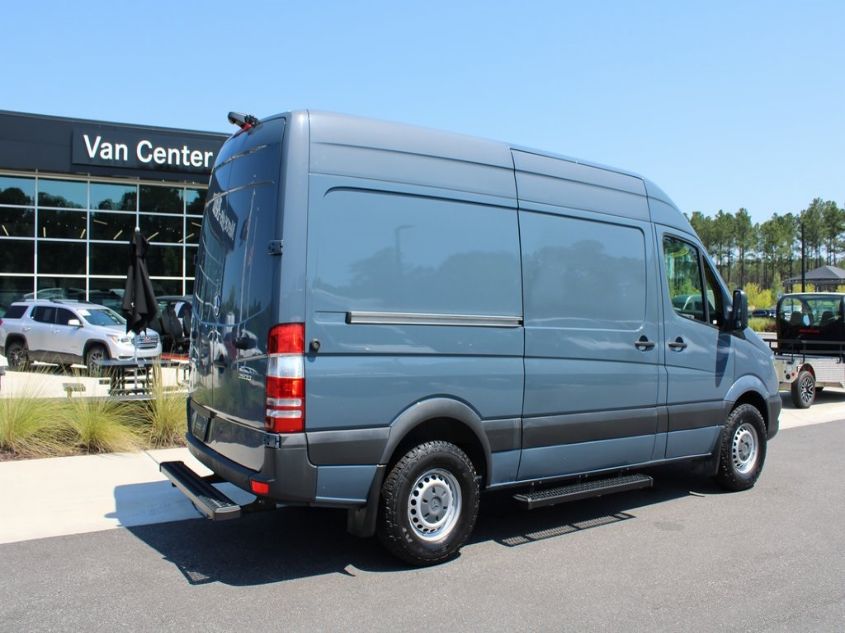 2018 MERCEDES-BENZ SPRINTER CARGO VAN WD3PE7CD1JP645122