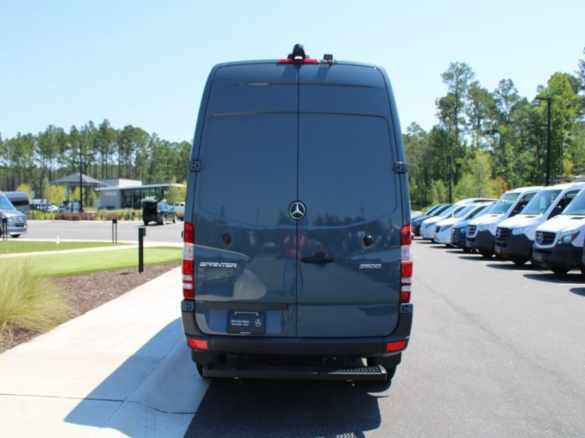 2018 MERCEDES-BENZ SPRINTER CARGO VAN WD3PE7CD1JP645122