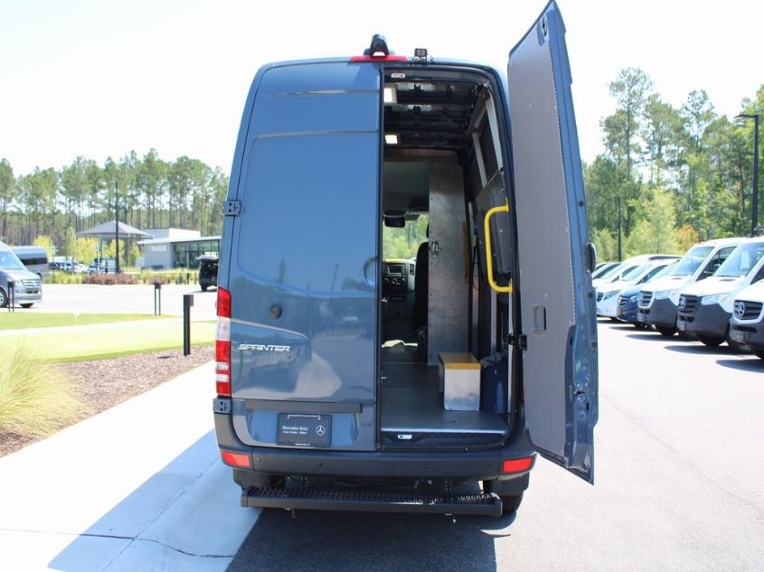 2018 MERCEDES-BENZ SPRINTER CARGO VAN WD3PE7CD1JP645122