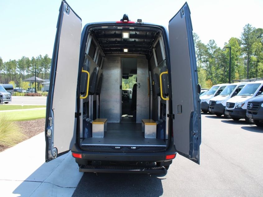 2018 MERCEDES-BENZ SPRINTER CARGO VAN WD3PE7CD1JP645122