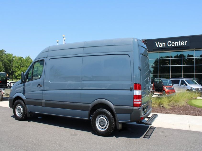 2018 MERCEDES-BENZ SPRINTER CARGO VAN WD3PE7CD1JP645122