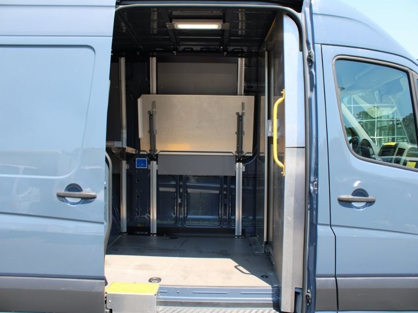 2018 MERCEDES-BENZ SPRINTER CARGO VAN WD3PE7CD1JP645122
