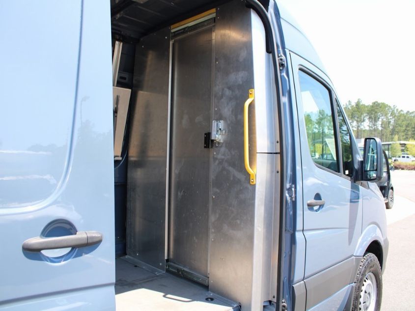 2018 MERCEDES-BENZ SPRINTER CARGO VAN WD3PE7CD1JP645122