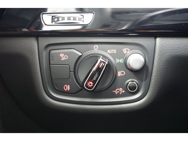 2017 AUDI A8 L WAU44AFD0HN012814