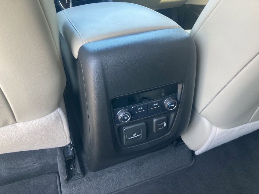 2019 BUICK ENCLAVE ESSENCE 5GAERBKW2KJ230033