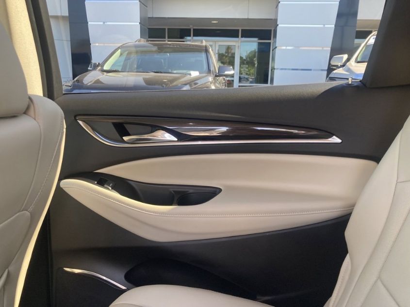 2019 BUICK ENCLAVE ESSENCE 5GAERBKW2KJ230033