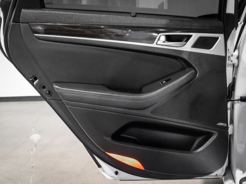 2015 HYUNDAI GENESIS 3.8L KMHGN4JE7FU032989