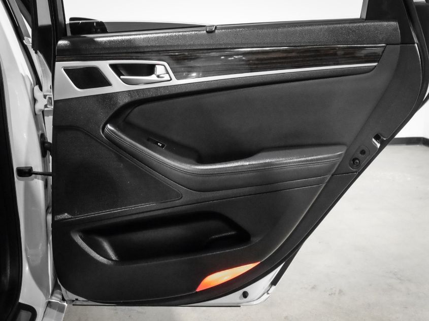 2015 HYUNDAI GENESIS 3.8L KMHGN4JE7FU032989