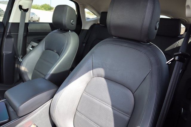 2019 JAGUAR E-PACE S SADFJ2FX3K1Z42584