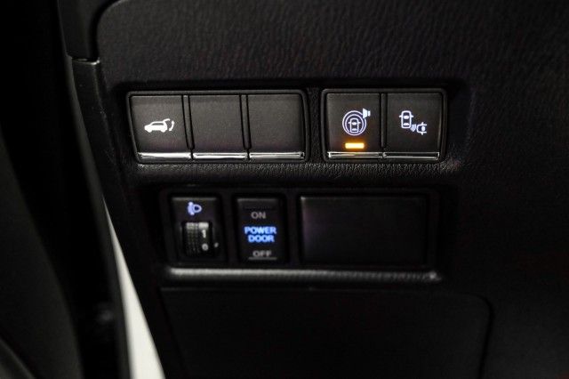2016 INFINITI QX80 JN8AZ2NE9G9126510