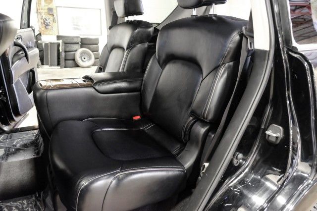 2016 INFINITI QX80 JN8AZ2NE9G9126510