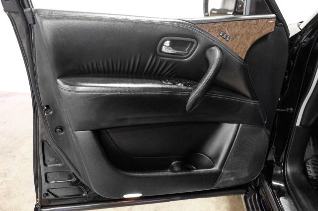 2016 INFINITI QX80 JN8AZ2NE9G9126510