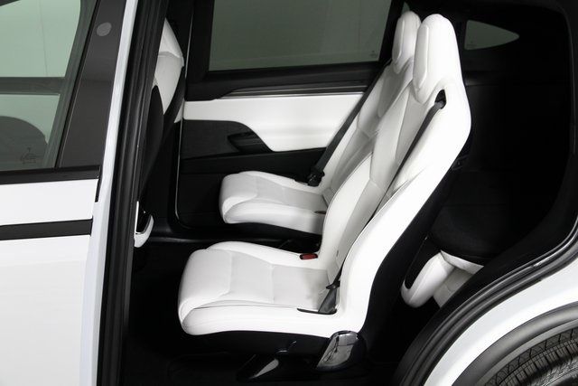2022 TESLA MODEL X 7SAXCBE63NF341726