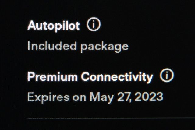 2022 TESLA MODEL X 7SAXCBE63NF341726