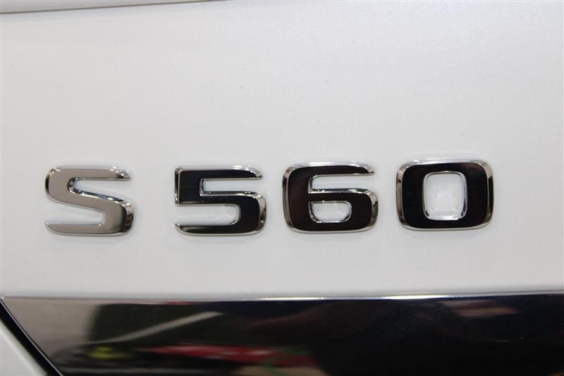 2019 MERCEDES-BENZ S 560 4MATIC WDDUG8GB1KA483231