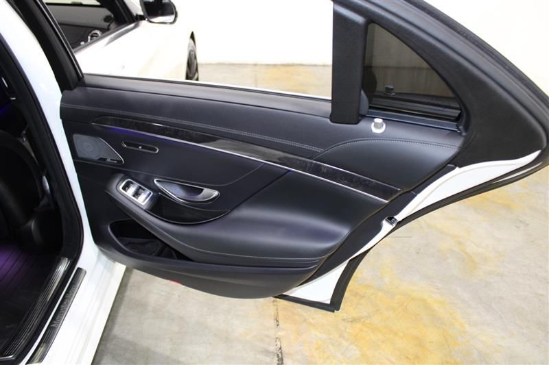 2019 MERCEDES-BENZ S 560 4MATIC WDDUG8GB1KA483231
