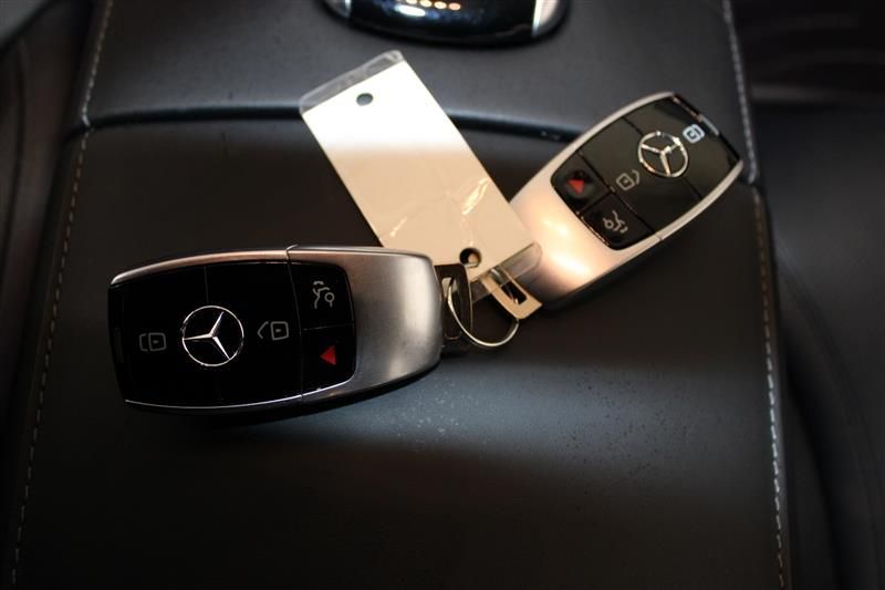 2019 MERCEDES-BENZ S 560 4MATIC WDDUG8GB1KA483231