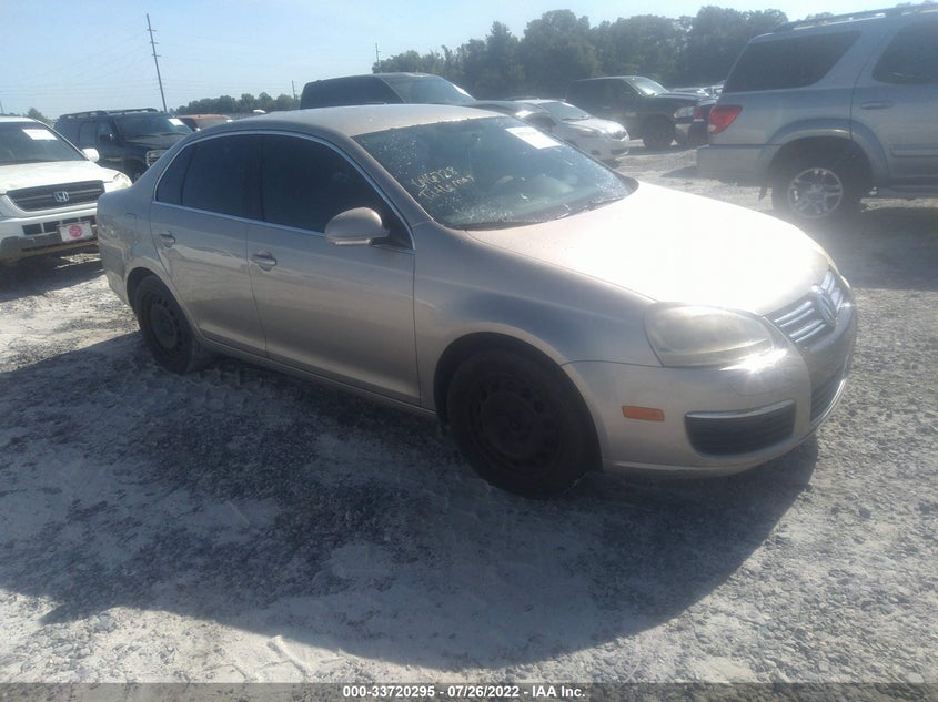 3VWRF71K55M616728 Volkswagen New Jetta Photo 1