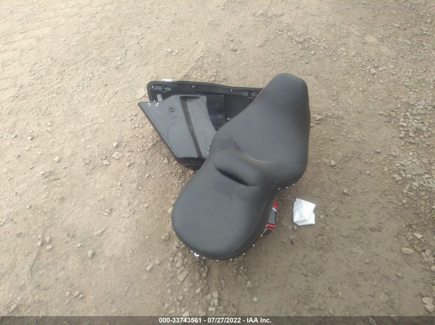 2021 HARLEY-DAVIDSON FLHR 1HD1FBC19MB613181