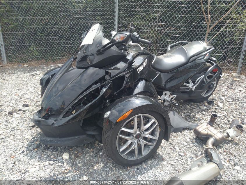 2016 CAN-AM SPYDER ROADSTER RS/RS-S 2BXNAAC24GV000175