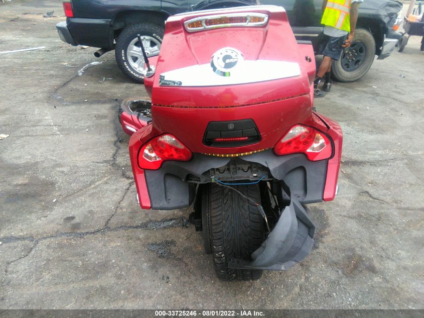 2015 CAN-AM SPYDER ROADSTER RT/RT-S/S SERIES/LTD 2BXNBDD28FV003348