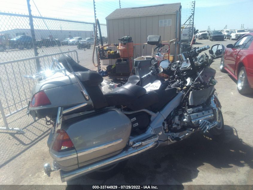 2002 HONDA GL1800 1HFSC47082A111704