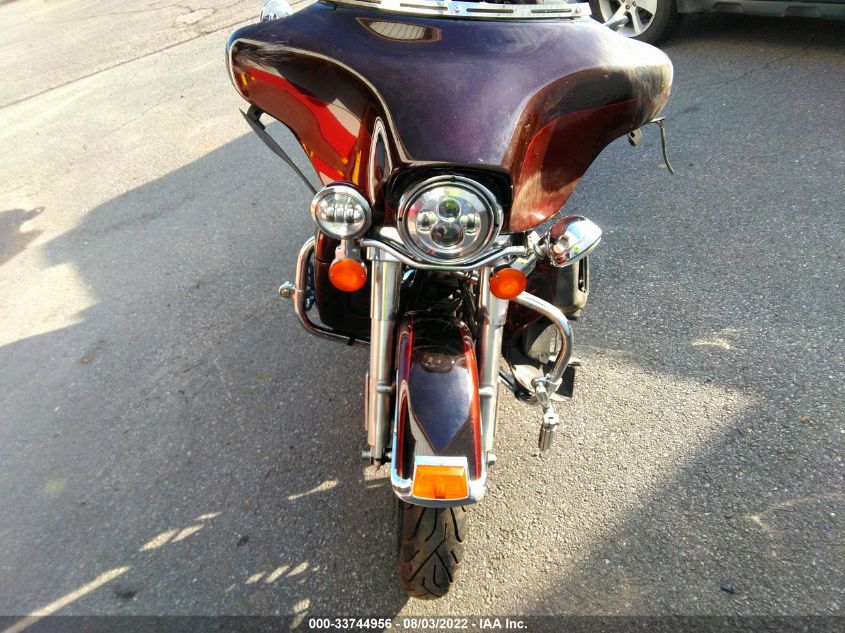 2011 HARLEY-DAVIDSON FLHTK 1HD1KEM12BB647892