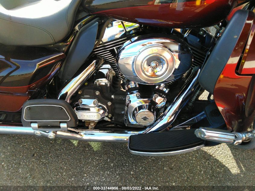 2011 HARLEY-DAVIDSON FLHTK 1HD1KEM12BB647892