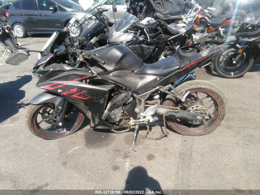 2017 YAMAHA YZFR3 A MH3RH15Y8HK001225